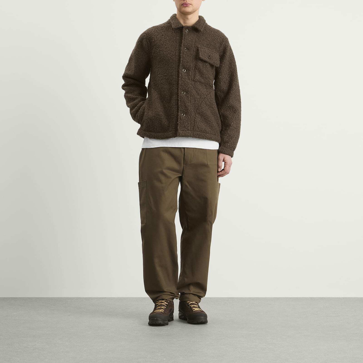 Café Mountain Men's Curly Boxy Explorers Jacket in Moss