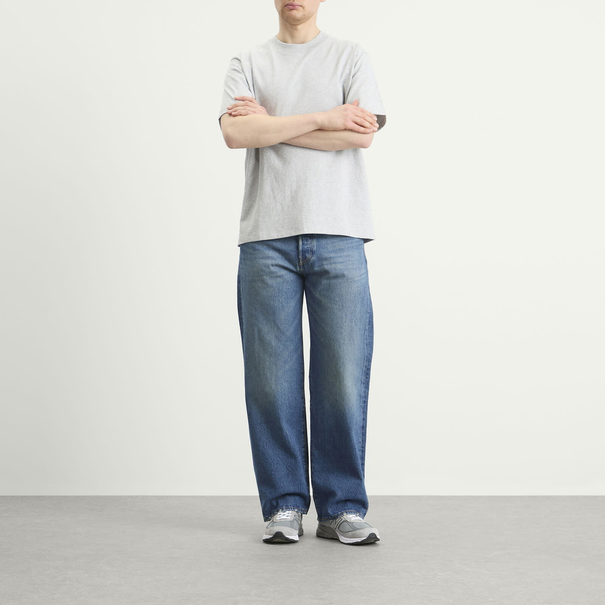 Levi's Men's Blue Tab Relaxed T-Shirt in Heather Grey