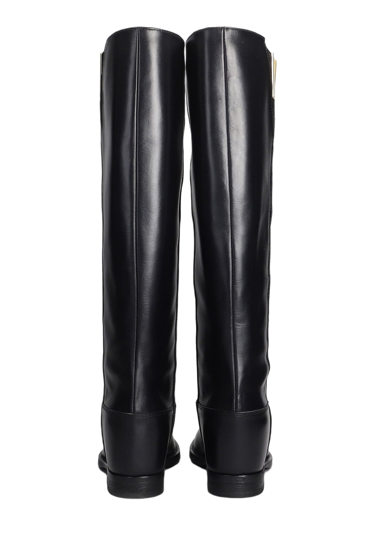Via Roma 15 In Black Leather