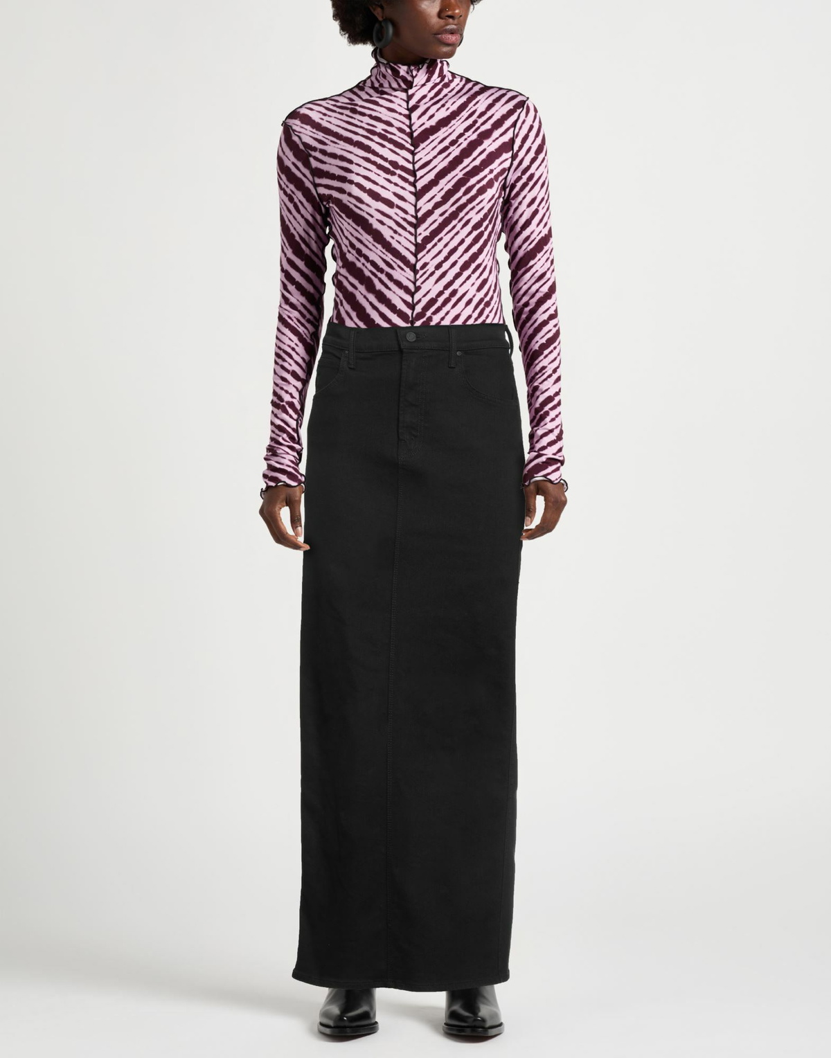 Mother Womens Denim skirt in Black