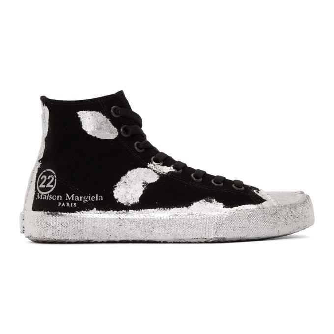 Photo: Maison Margiela Black and Silver Suede Tabi High-Top Sneakers