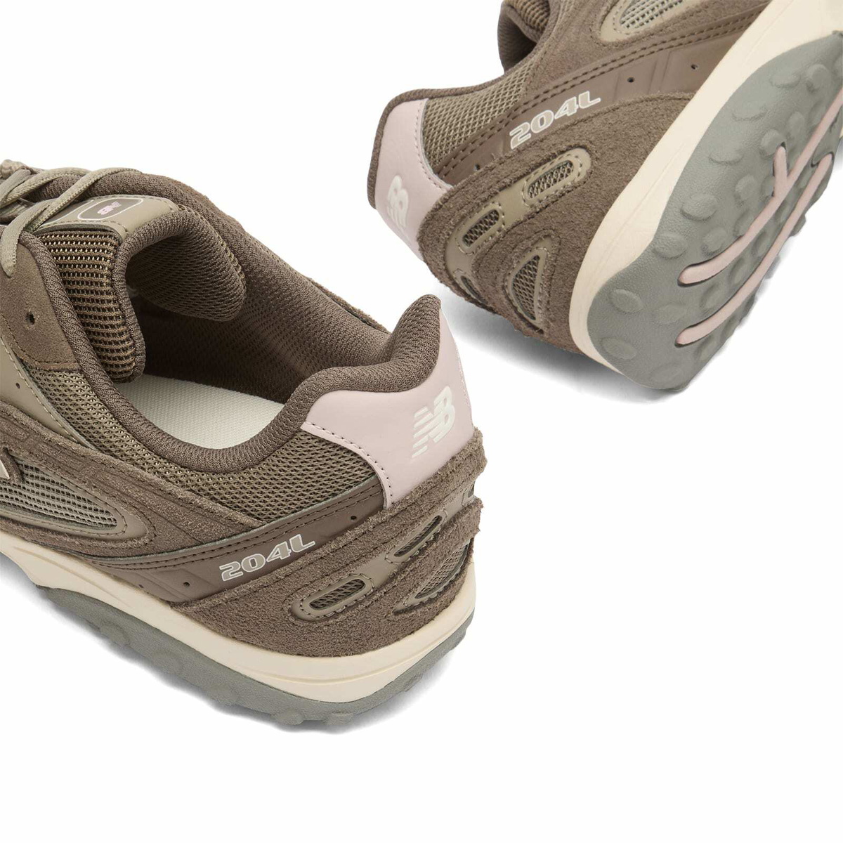 New Balance 204L Sneaker in Cortado/Stone Pink