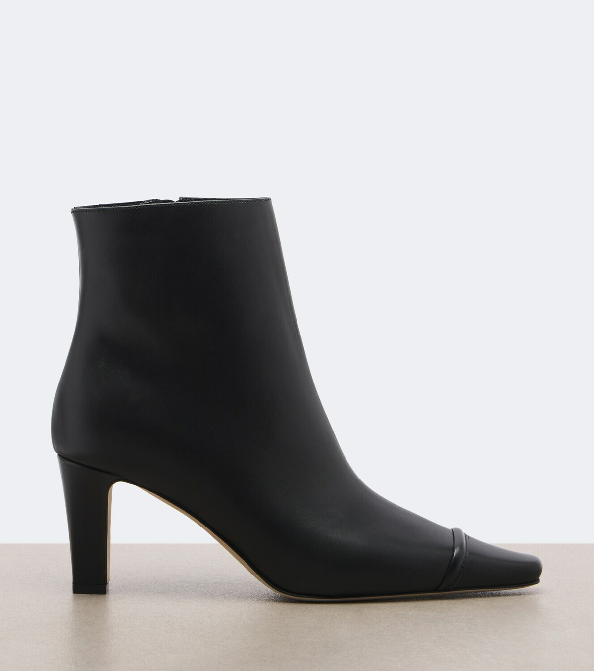 Manolo Blahnik Vivecal leather ankle boots