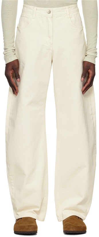 Photo: LOW CLASSIC Off-White Cocoon Fit Jeans