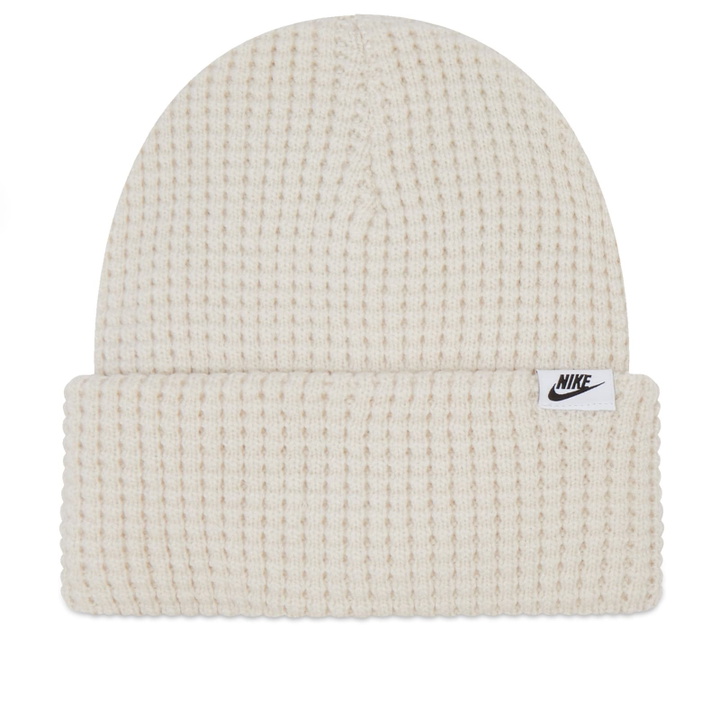 Photo: Nike Men's Peak Beanie in Orewood Brown 
