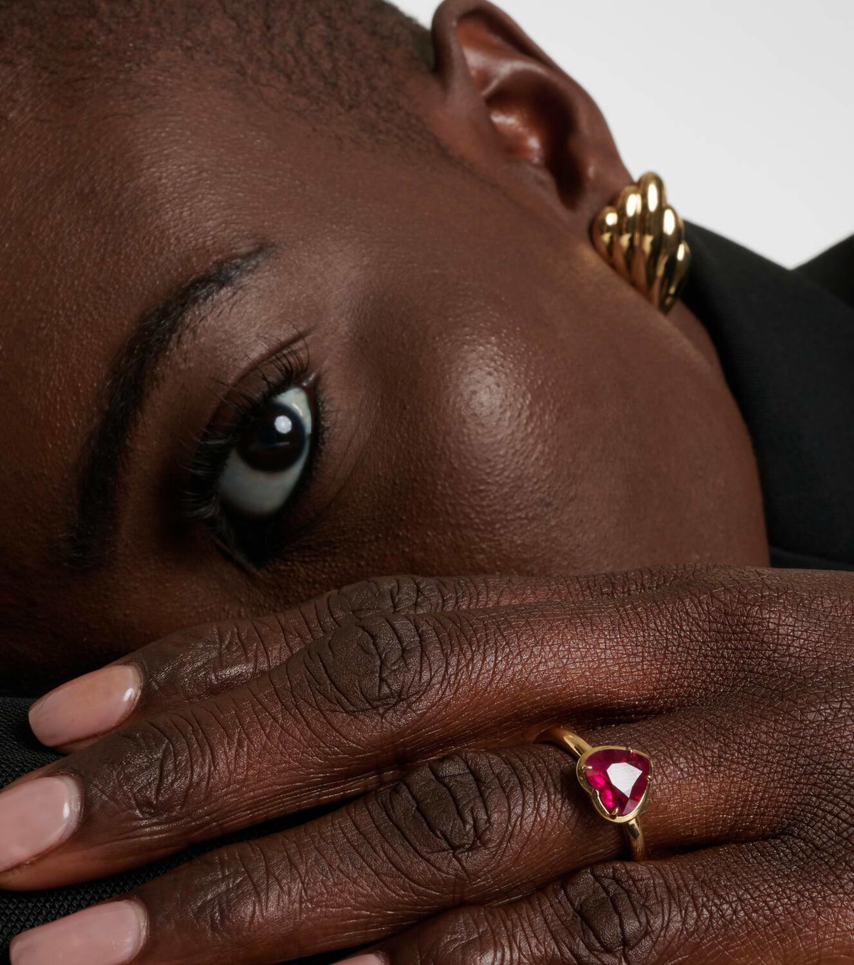 Anita Ko Heart 18kt gold ring with ruby