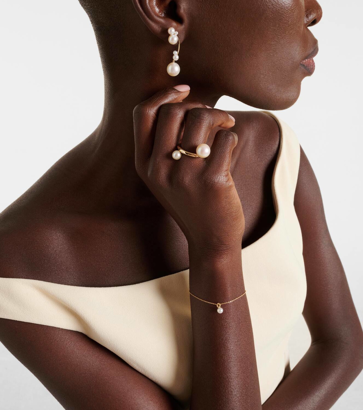 Sophie Bille Brahe La Grace 14kt gold ring with pearls