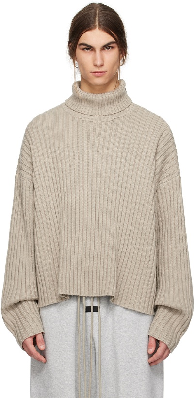 Photo: Fear of God ESSENTIALS Gray Ribbed Turtleneck