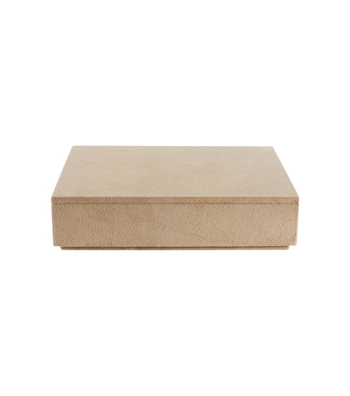 Photo: Michaël Verheyden Suede and wooden letterbox