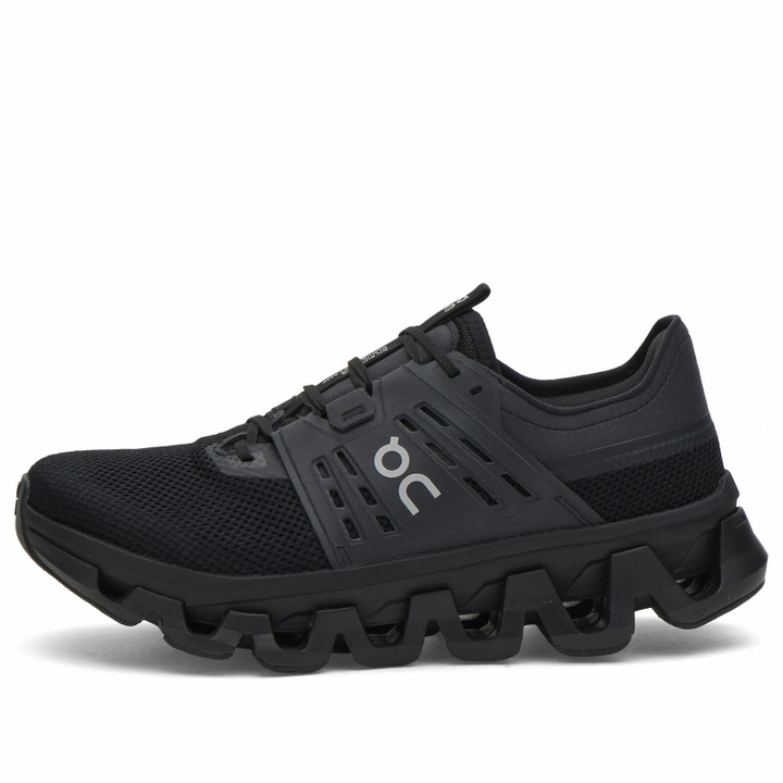 Photo: ON Men's Cloudswift Amp Sneaker in Black/Silver