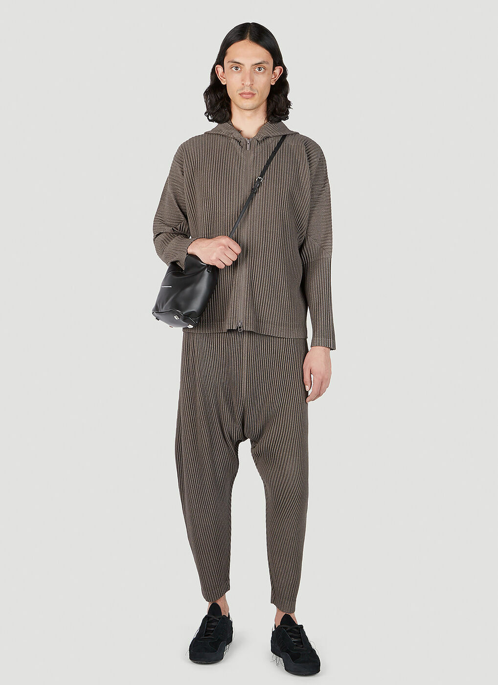 Homme Plissé Issey Miyake - Pleated Tapered Pants in Brown