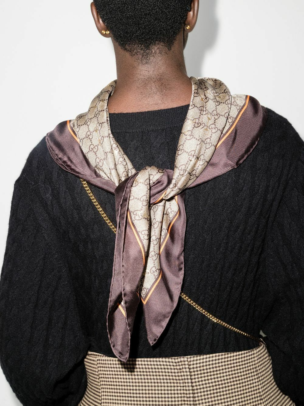 【関税&送料込】Gucci Silk Foulard With Gg Horsebit Print Gucci Neutral GG Horsebit Print Silk Scarf Gucci