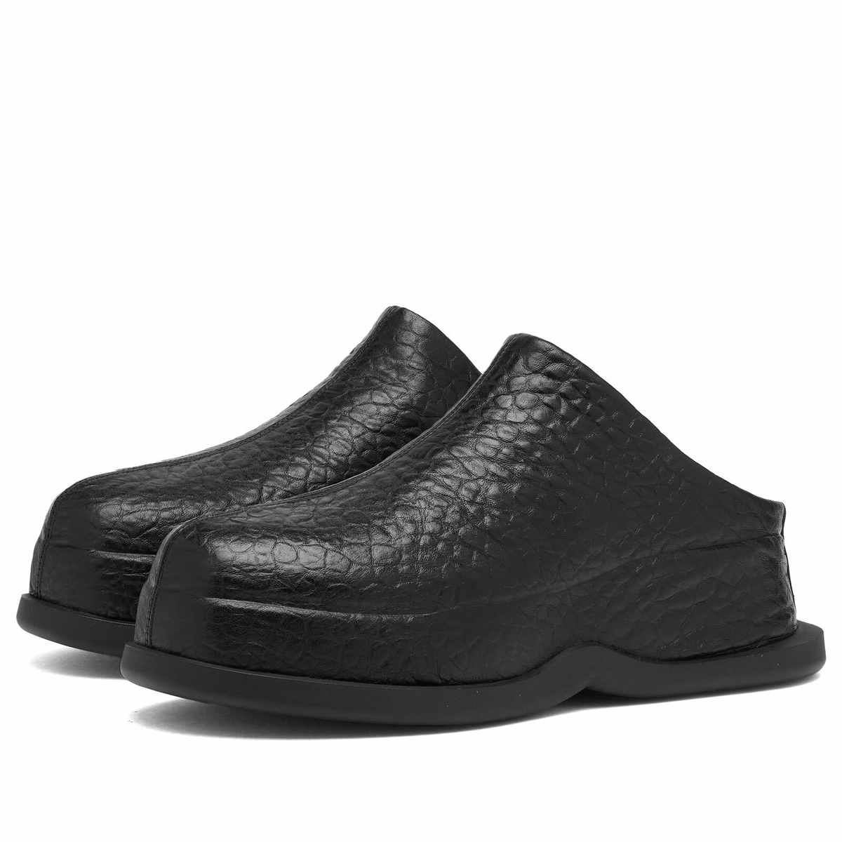 Alexander McQueen Men's Dumbo Grain Leather Mule in Black