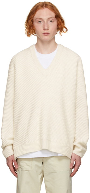 Photo: Solid Homme Off-White Wool V-Neck Sweater