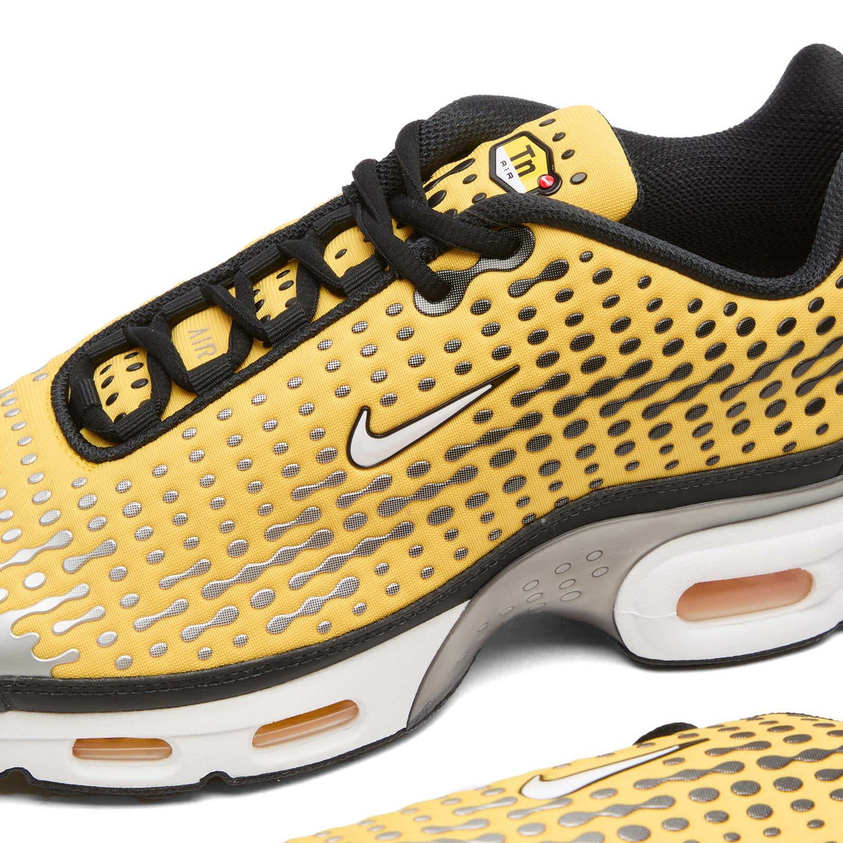 Nike Men's Air Max Plus Vii Sneaker in Maize/Black/Silver