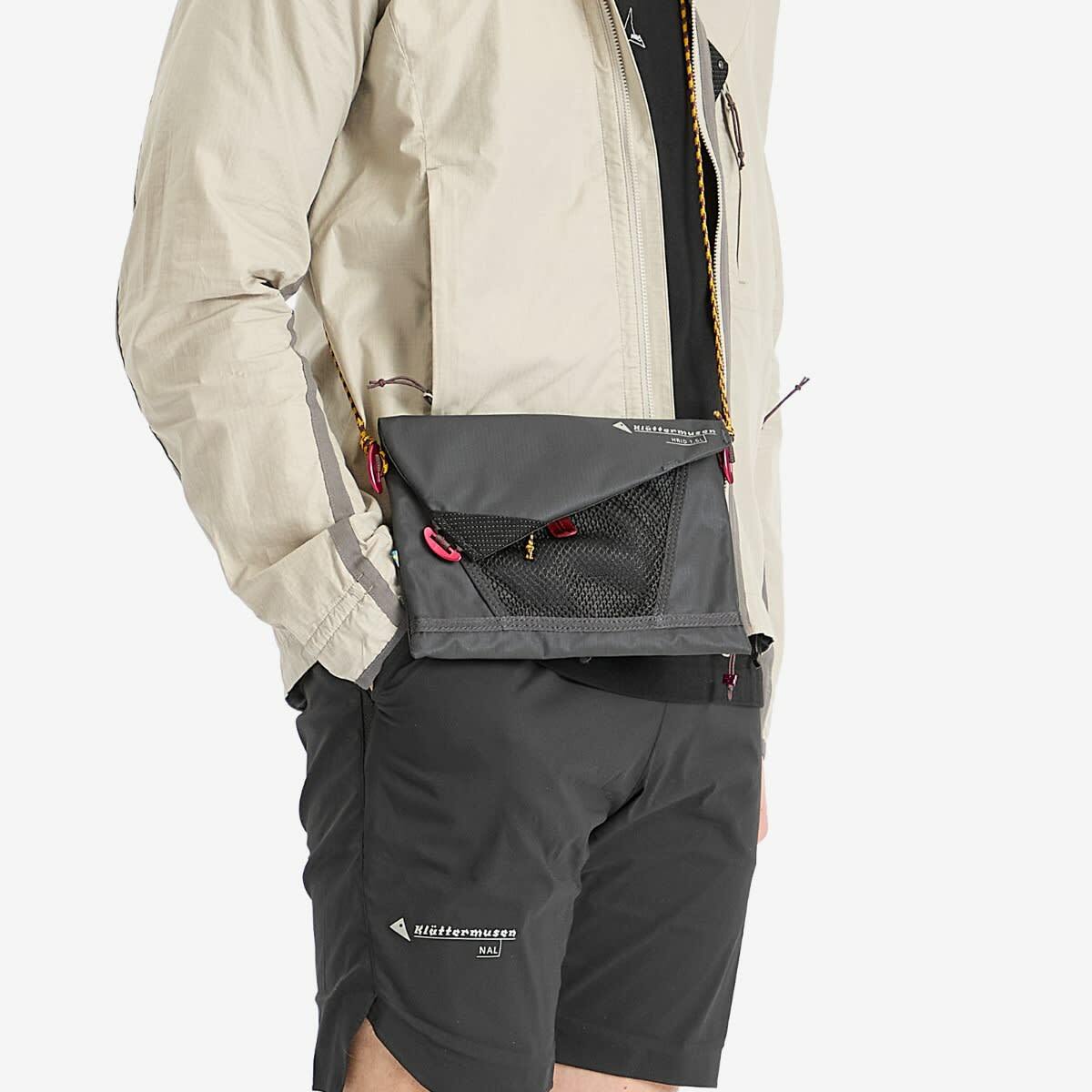 Klättermusen Hrid WP Accessory Bag 1.5L in Raven 