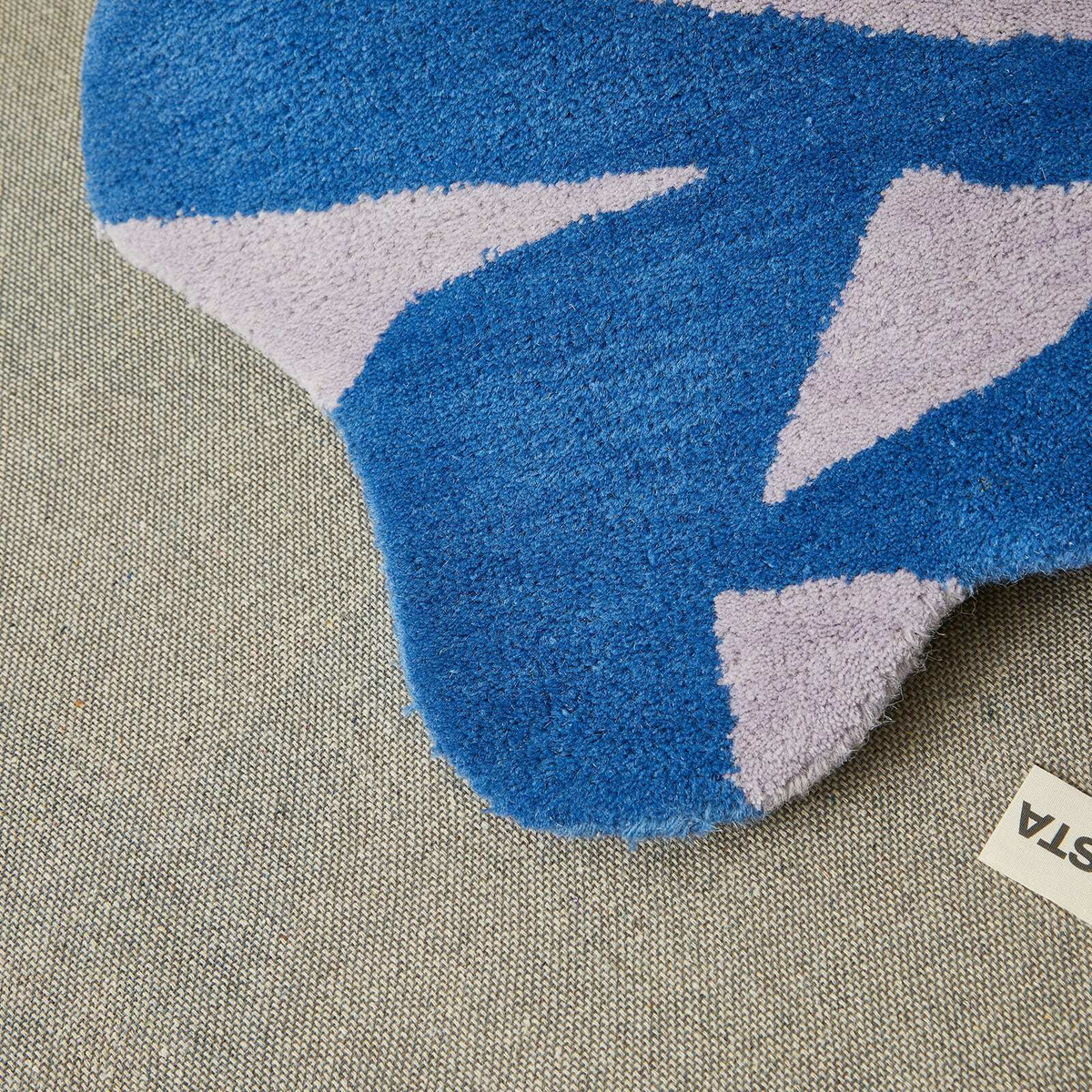 Bongusta Electro Rug in Blue 
