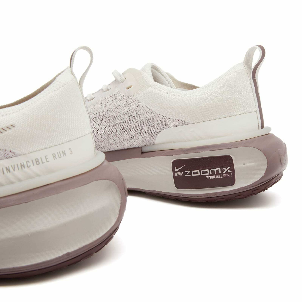 Nike Running Nike ZoomX Invincible 3 Sneaker in Phantom/Burgundy Crush/Taupe Grey