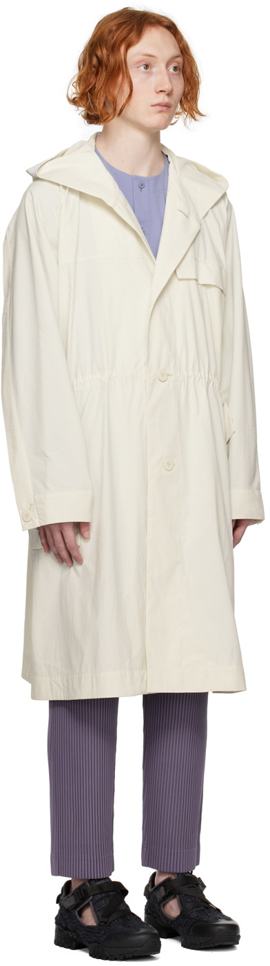 HOMME PLISSÉ ISSEY MIYAKE White Acclimation Coat Homme