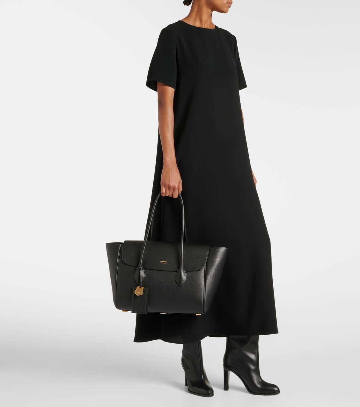 バッグ・カバンその他 Ferragamo Large black leather tote bag Ferragamo Star Zip Leather Tote Bag | Neiman Marcus