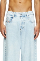 Diesel Relaxed Jeans Regular Waist 1997 D-Enim-M, Light blue, Button fly