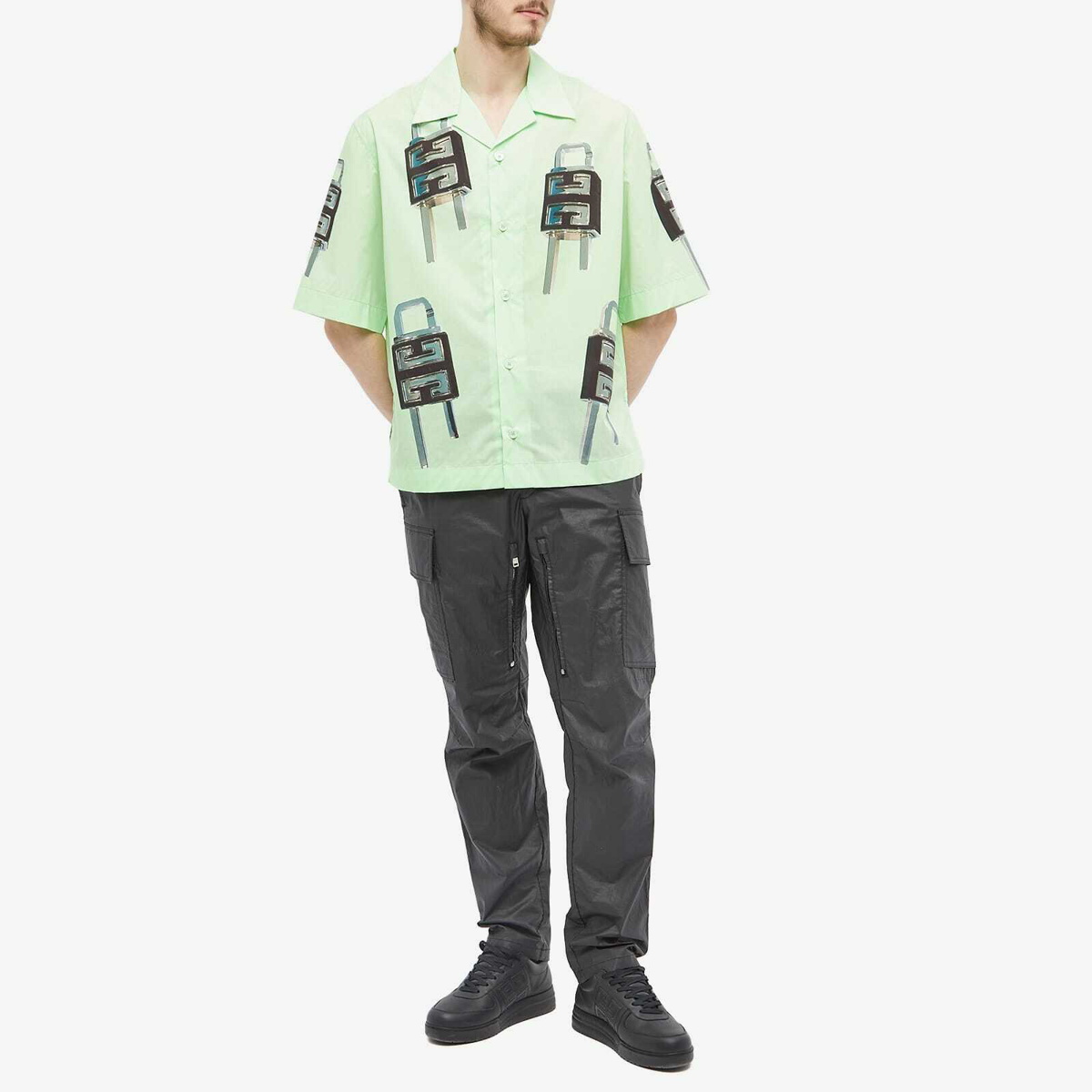 【関税込み】GIVENCHY HAWAIIAN COTTON SHIRT Givenchy Men's 4G Lock Graphic Hawaiian Shirt in Green/Black