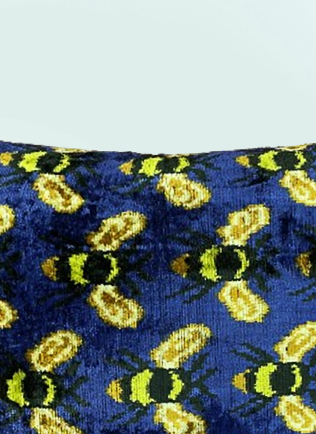 Les-Ottomans Bees Velvet Cushion