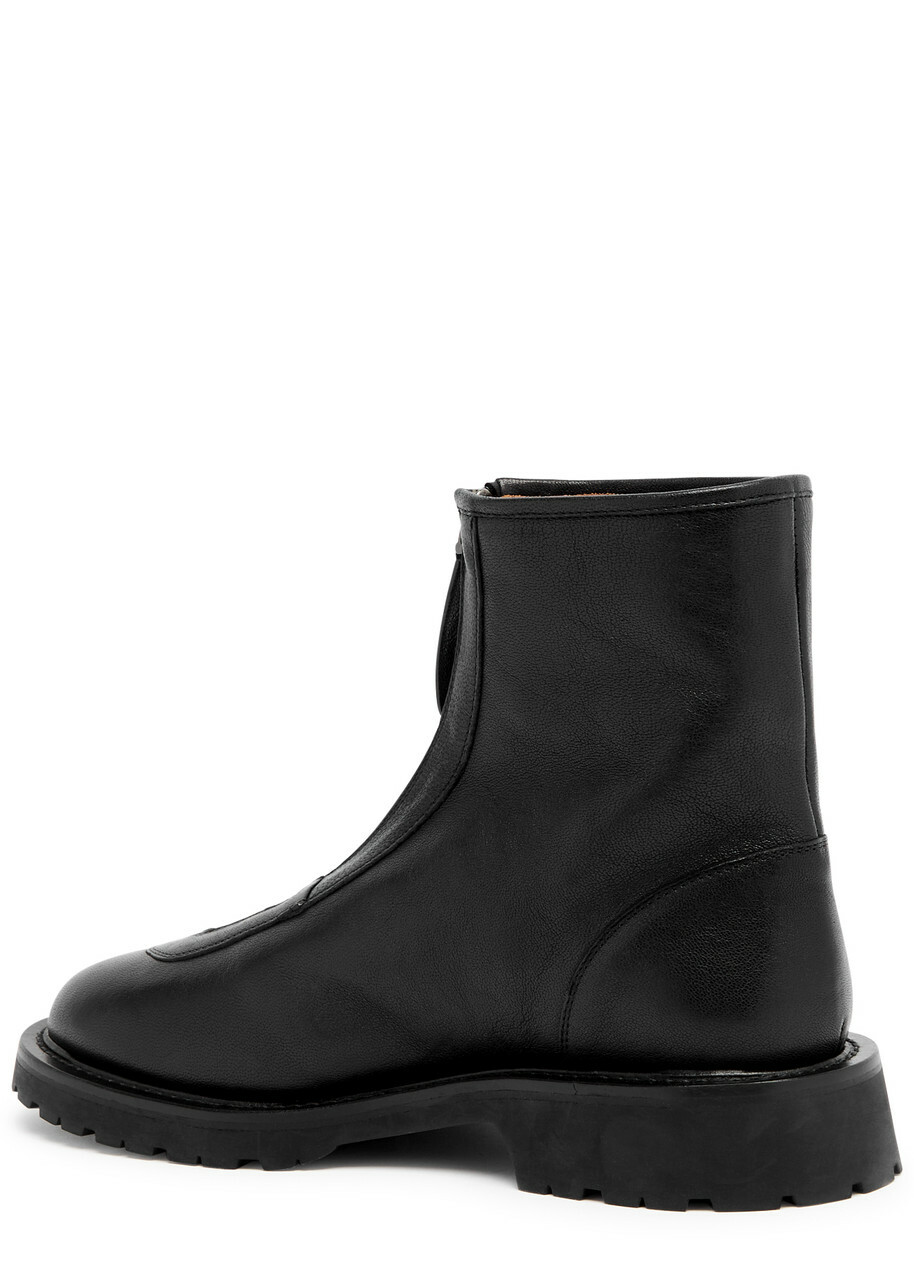 Legres Grained Leather Ankle Boots Black