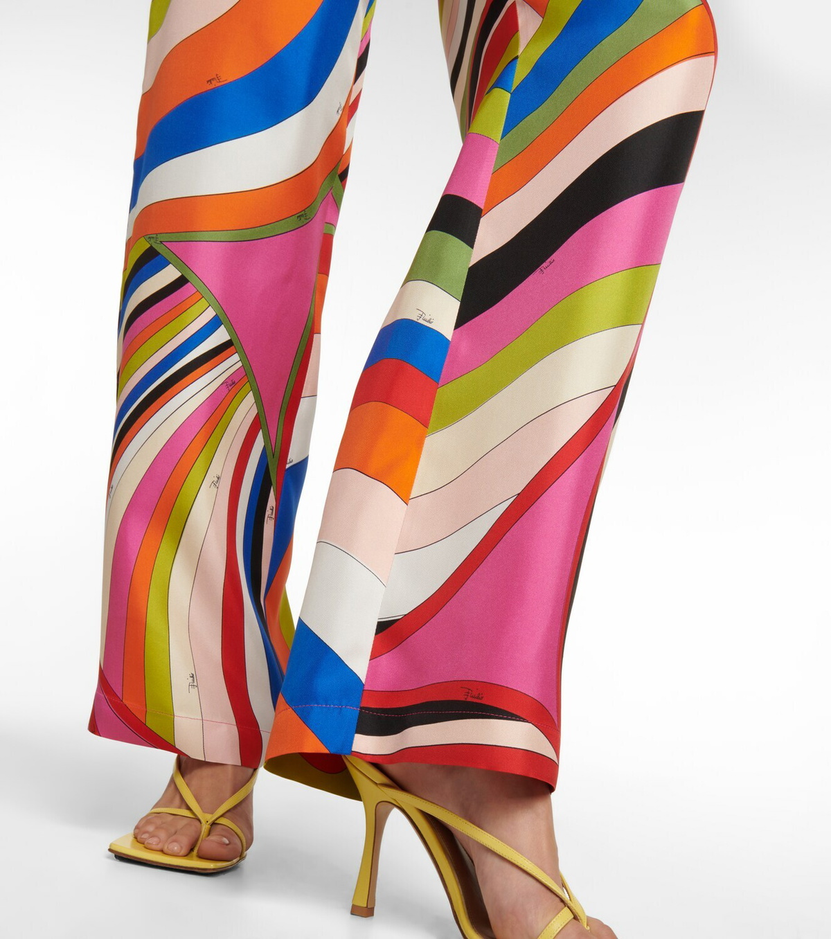 EMILIO PUCCI パンツ Pucci printed and solid shorts & pants | Pucci