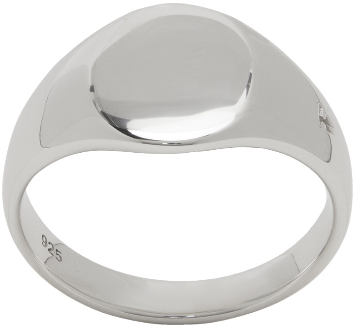 Photo: Tom Wood Silver Mini Signet Oval Ring