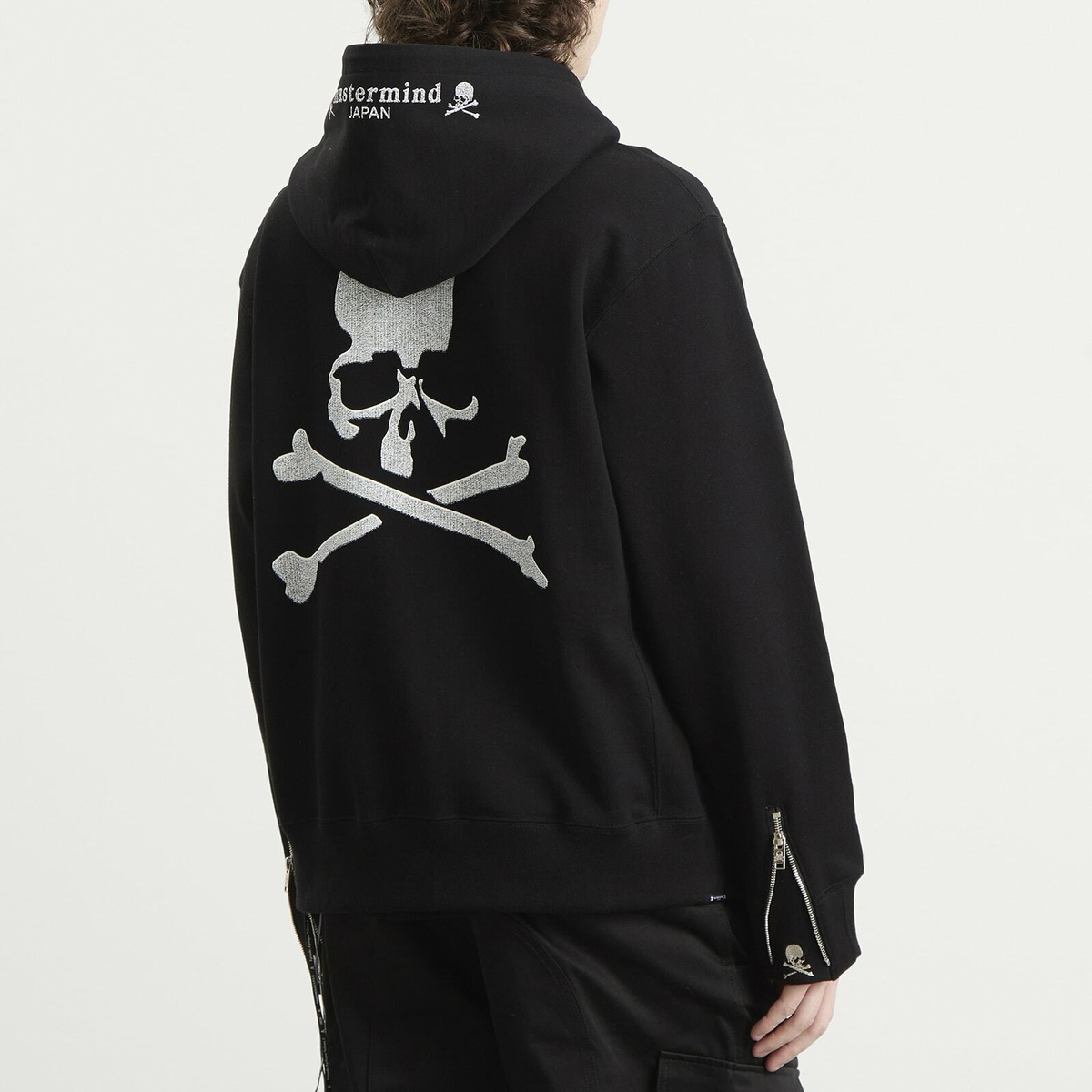 MASTERMIND WORLD Men's OG Embroidery-Ish Zip-Up Hoodie in Black