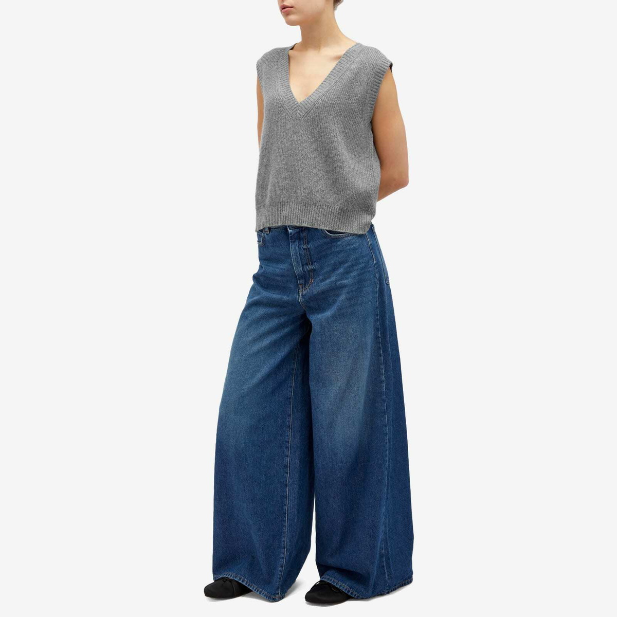 Weekend by Max Mara Women's Knitted Waistcoat Vest in Medium Grey