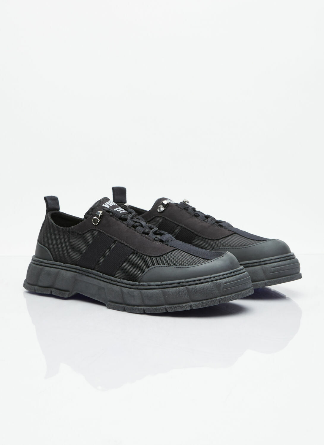 Virón 2008 Low Top Sneakers