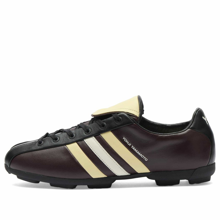 Photo: Y-3 Men's Field Sneaker in Ngtred/Black/Easyel