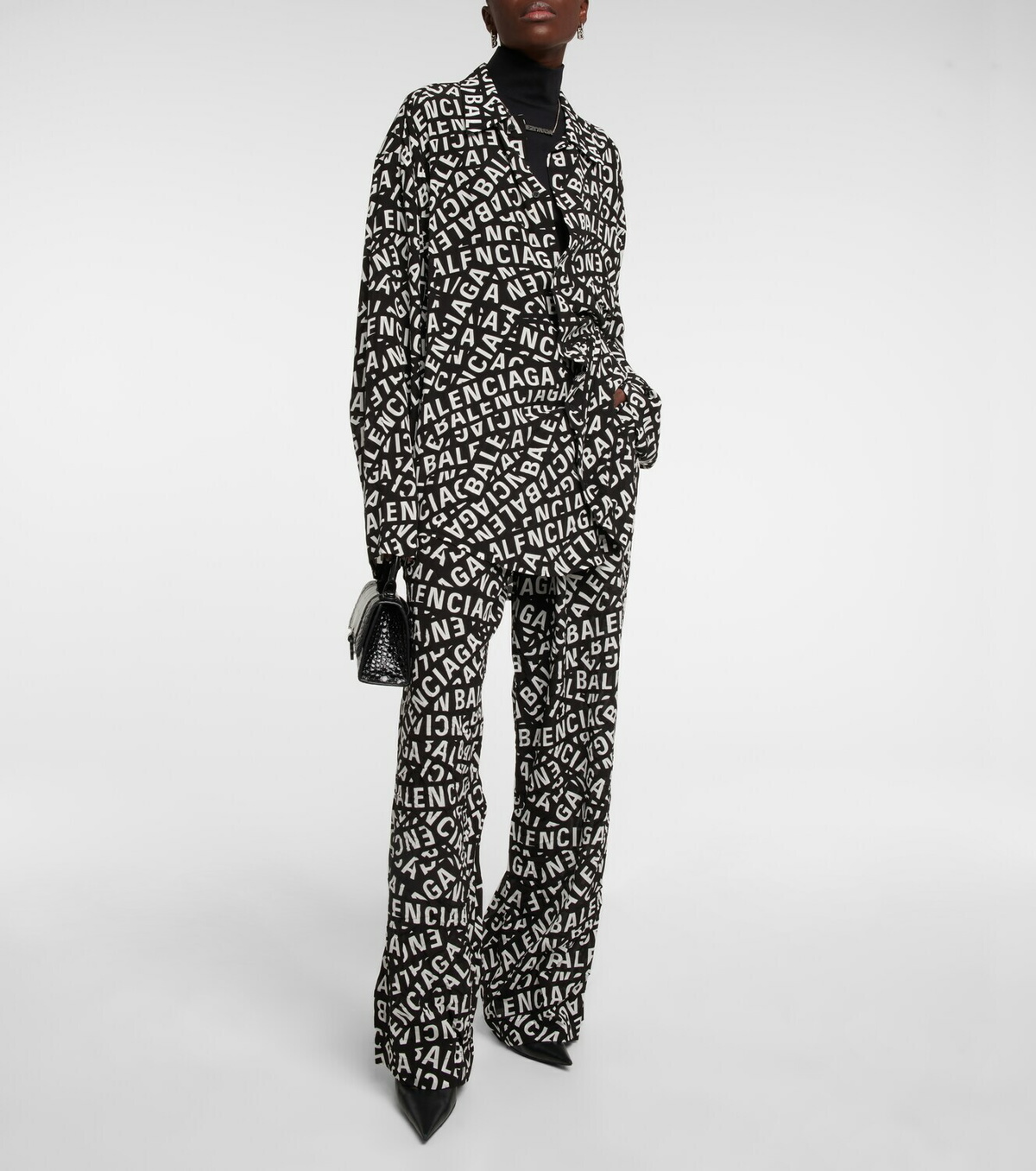 パンツ Balenciaga Silk Satin Pyjama Pants With Vibrant Pattern Balenciaga Silk Satin Pyjama Pants With Vibrant Pattern