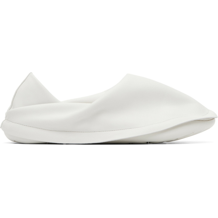 Photo: HOMME PLISSÉ ISSEY MIYAKE Off-White Camper Edition Peu Form Loafers