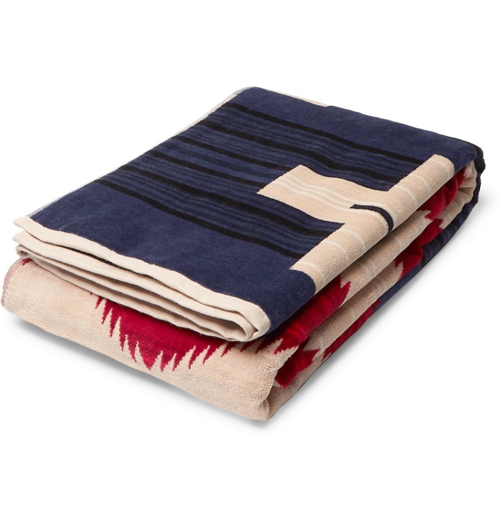 Photo: Pendleton - Cotton-Terry Jacquard Towel - Red