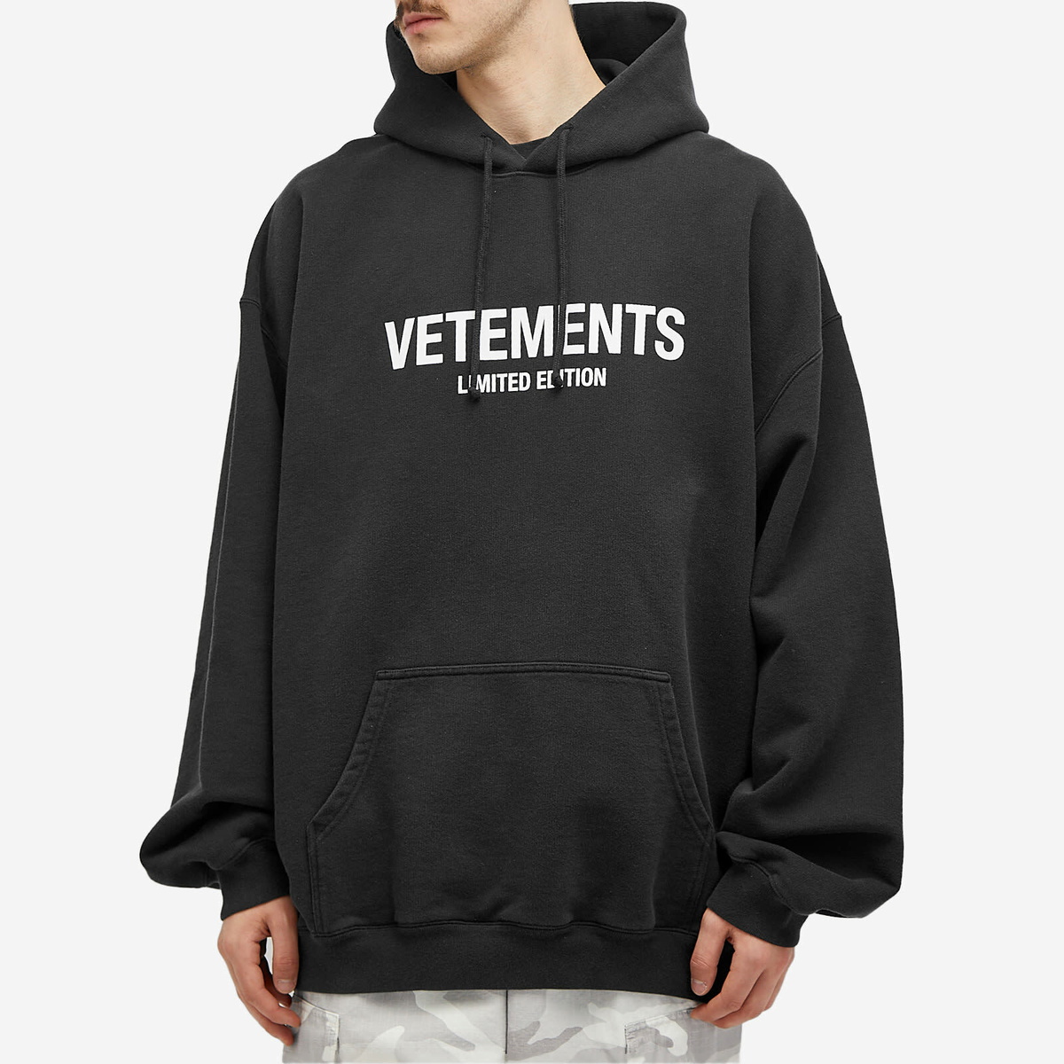 トップス VETEMENTS limited edition hooddie Sweatshirt VETEMENTS 'Limited Edition' Hoodie UE64HD600B