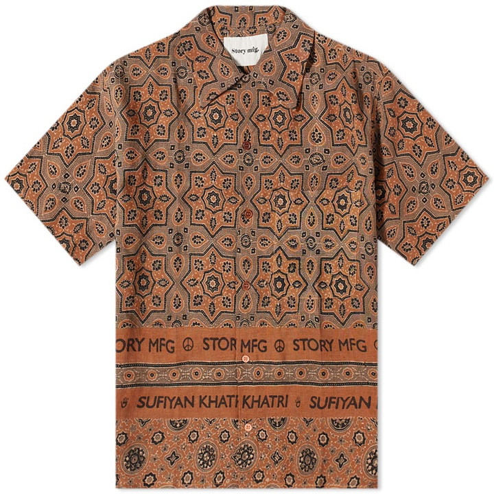 Photo: Story mfg. Men's Shore Vacation Shirt in Burnt Ajrak