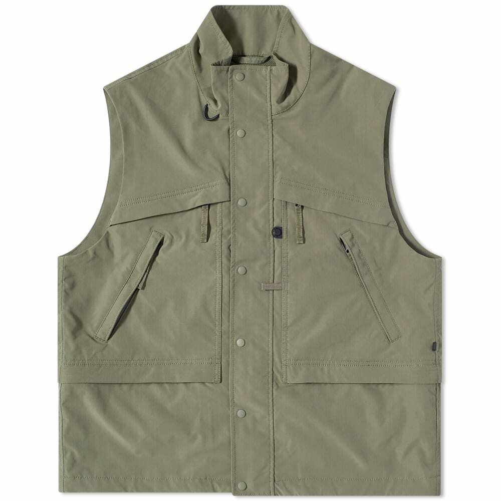 DAIWA Men's Tech Reversible Stand Vest in Military Olive DAIWA