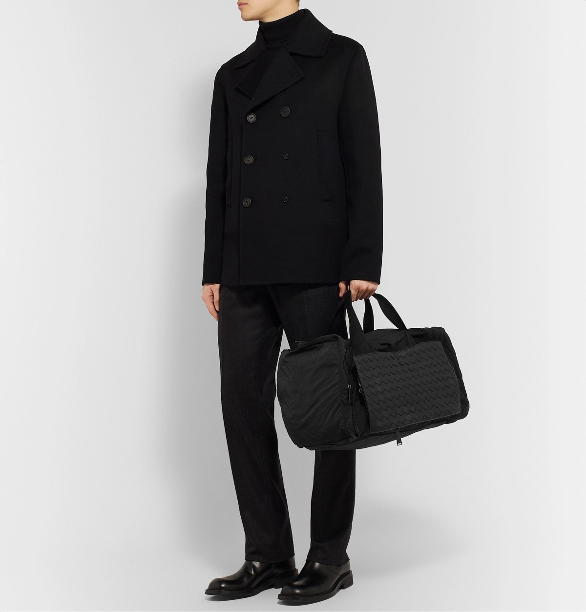 Bottega Veneta® Men's Medium Intrecciato Duffle in Black / Natural. Shop  online now.