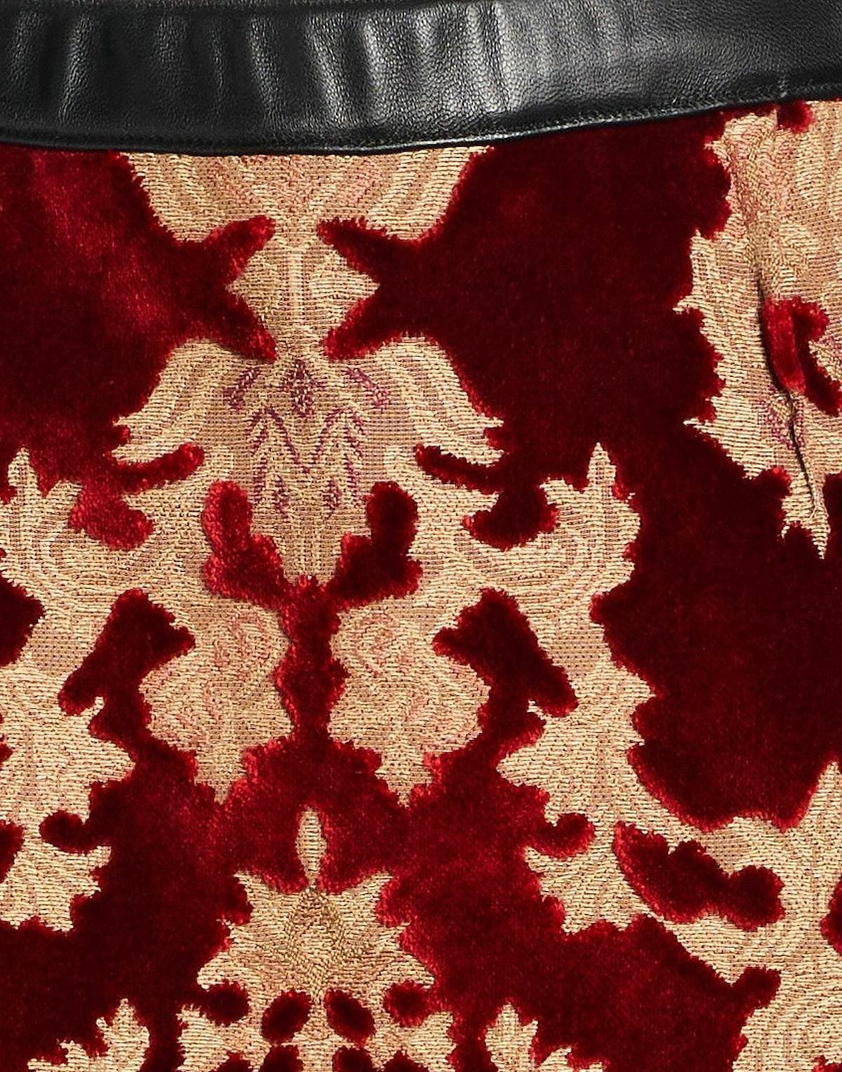 Undercover Womens Midi skirt in Burgundy