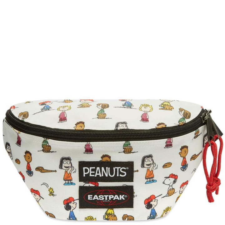 Photo: Eastpak x Peanuts Springer Waistpack