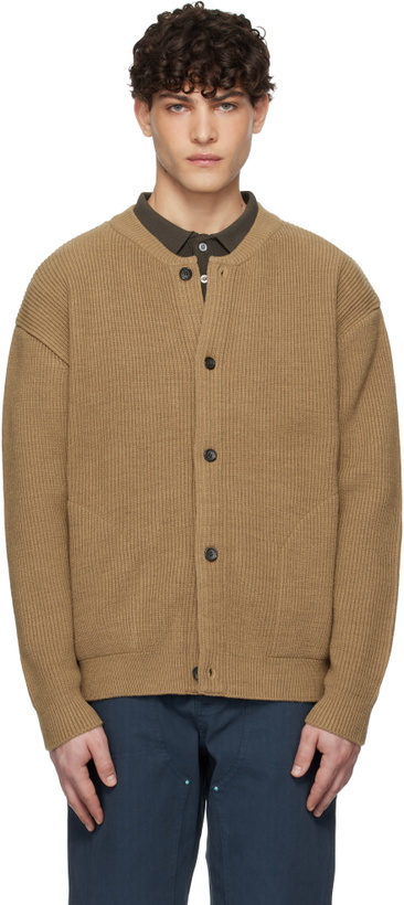 Photo: Uniform Bridge Beige Fisherman Wool Knit Cardigan