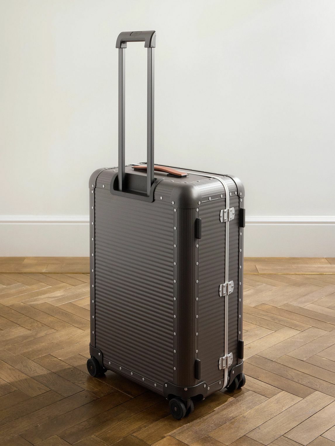 FPM Milano - Bank Spinner 68cm Leather-Trimmed Aluminium Spinner Suitcase