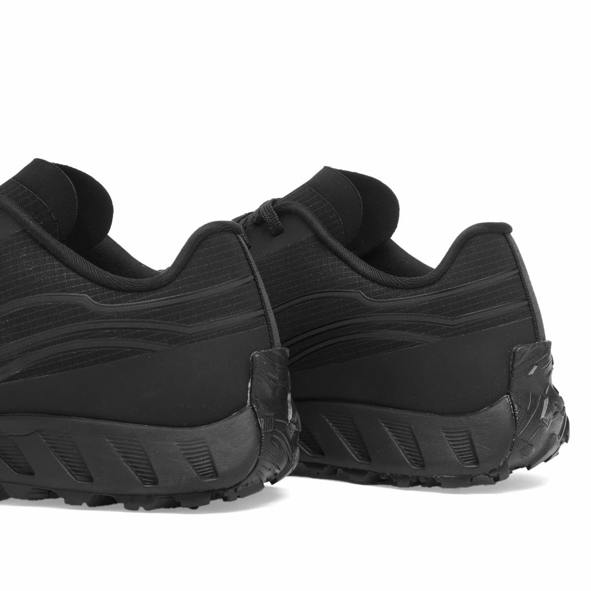 Norda Men's The 002 in Stealth Black Norda