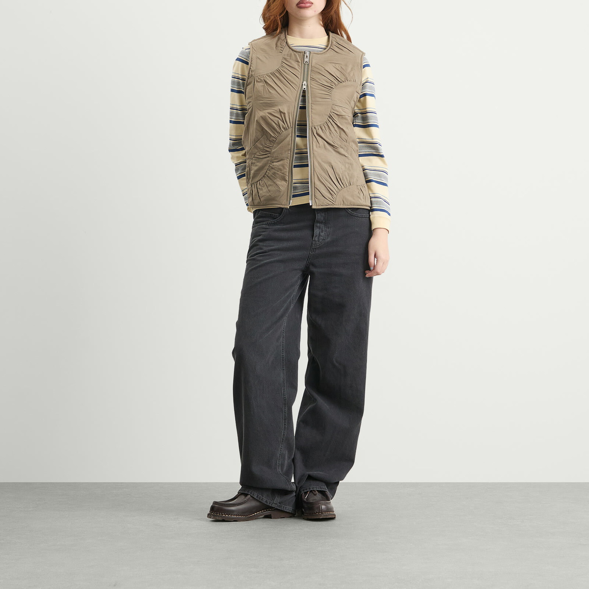 Story mfg. Women's Pluto Zip Up Padded Vest in Khaki