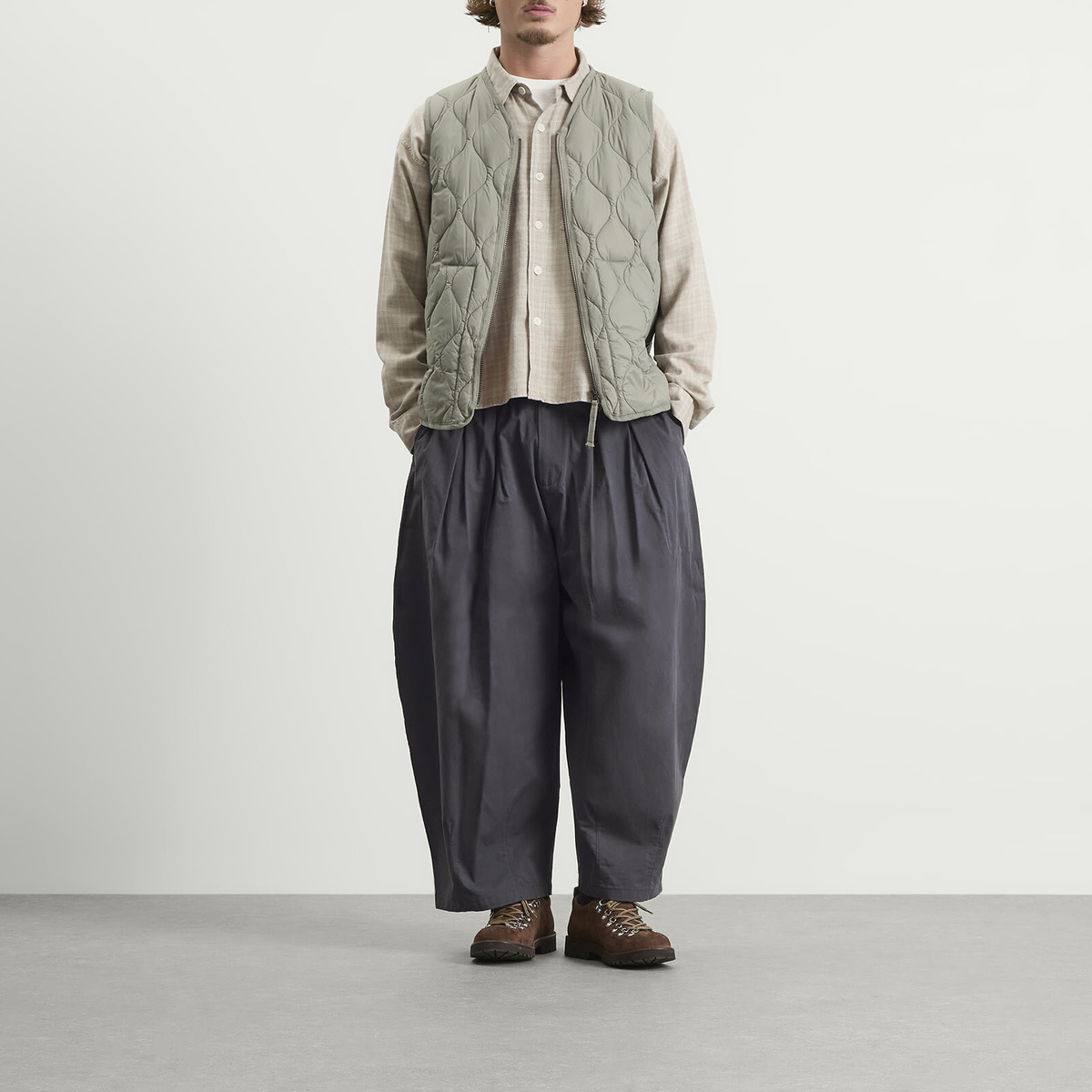 Anglan Men's Essential Easy Balloon Trousers in Navy 
