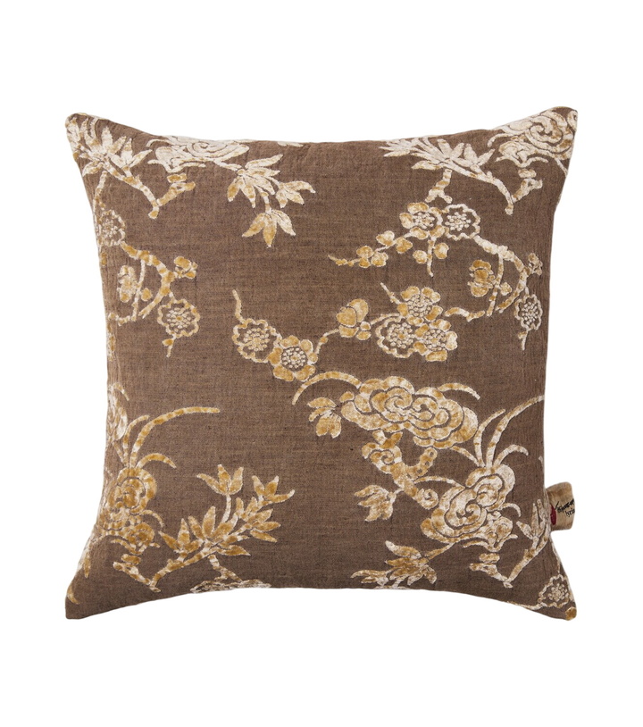 Photo: The House of Lyria Cotognastro cotton and linen-blend cushion