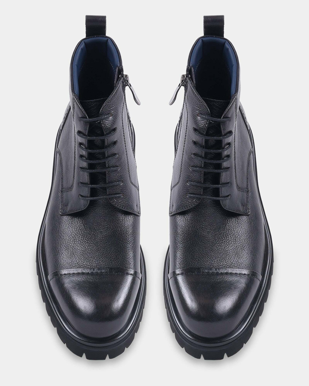 Steve Madden Gavvinn Boots in Black